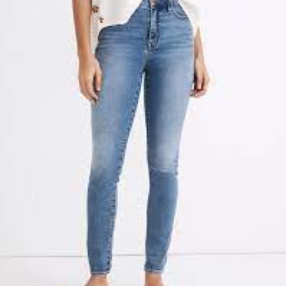 10" High-Rise Roadtripper Authentic Jeans in Vinton Wash - Picture 3 of 3